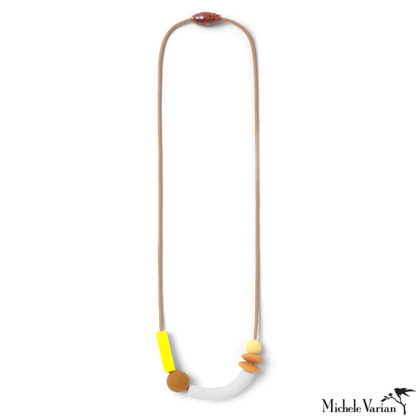 https://michelevarian.com/cdn/shop/products/honey-balance-teething-necklace_grande.jpg?v=1639953357